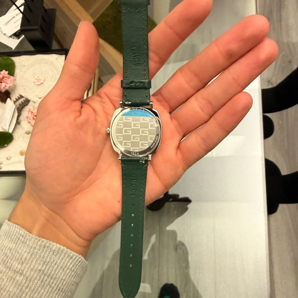 Gucci Grip Stainless Steel Watch with a green leather strap - Picture 6 of 9